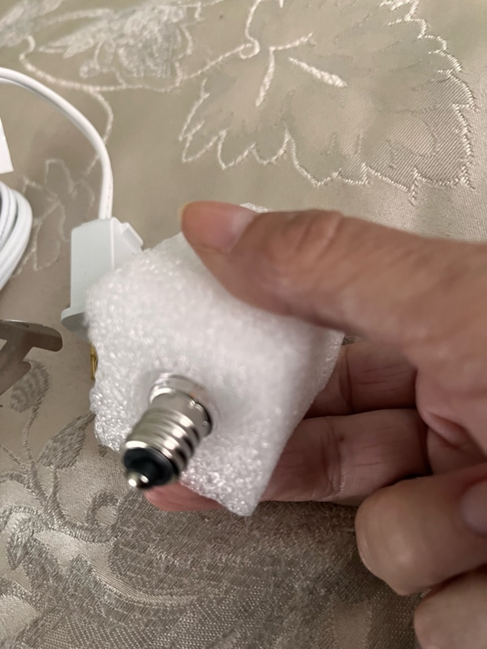 White Telephone Handset Cord with Modular Line Plug - Picture 3 of 4